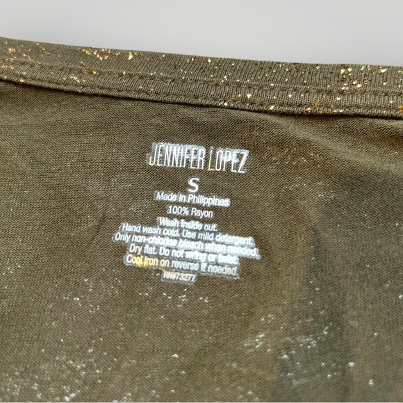 Jennifer Lopez Green Shimmery Top - Picture 8 of 13